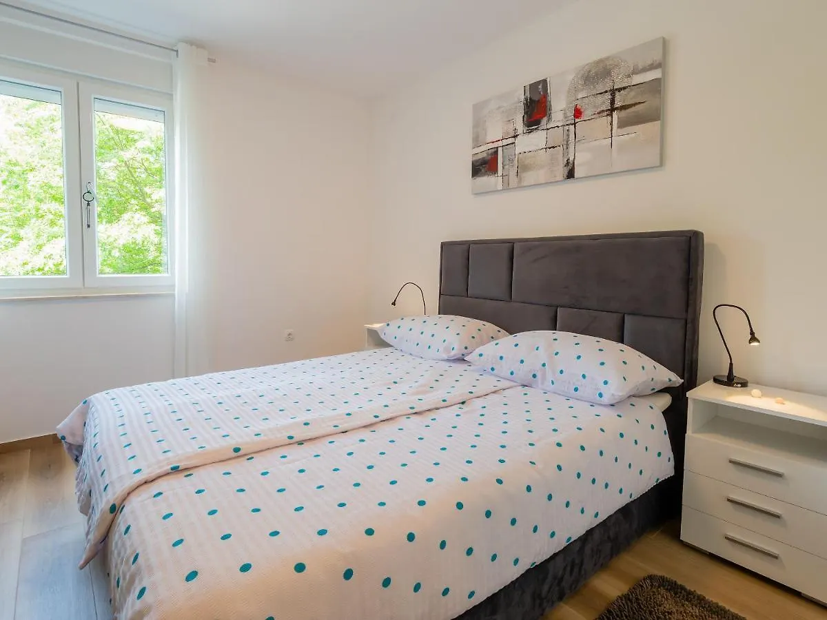 Birdsong Getaway Apartment Jurdani