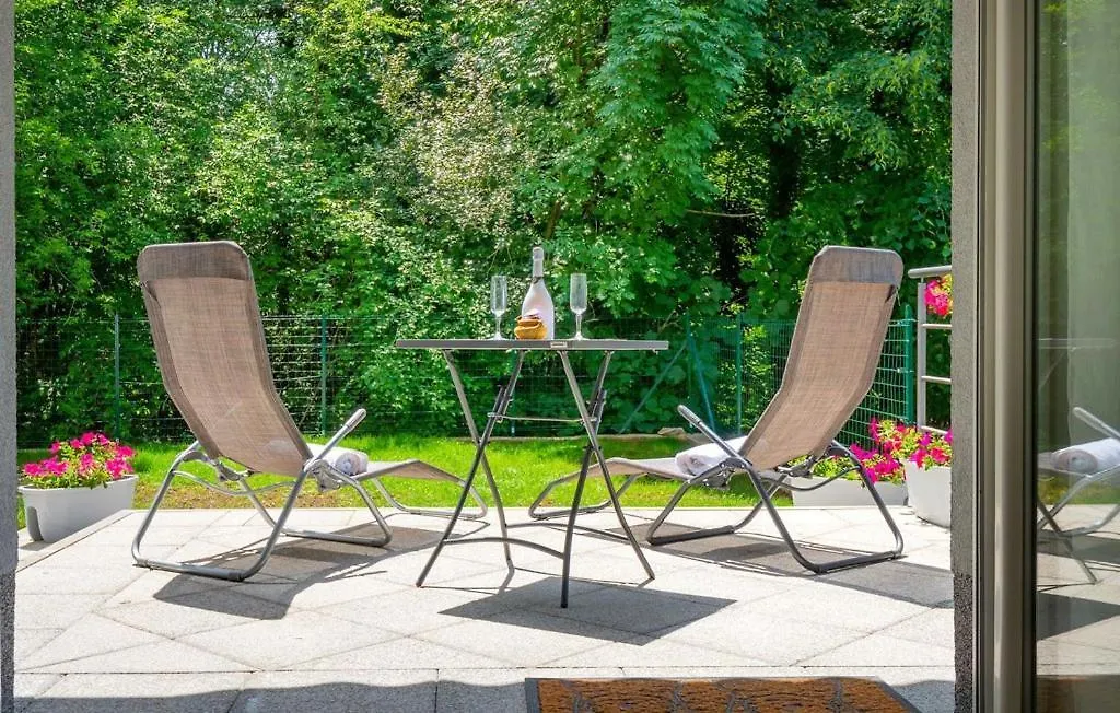 Birdsong Getaway Apartment Jurdani